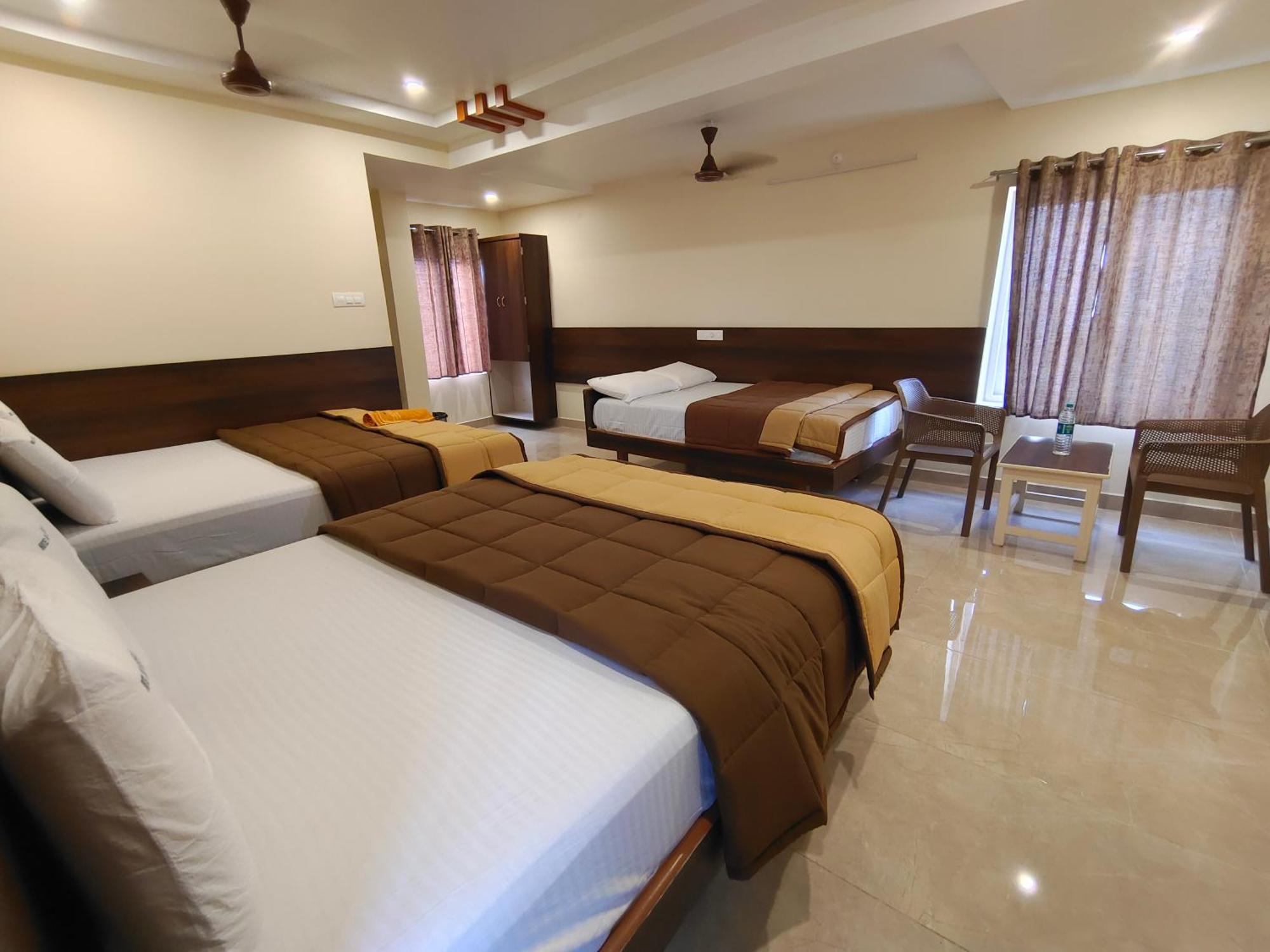 Hotel Dkr Grand Tirupati Exterior photo