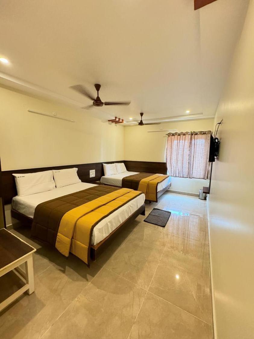 Hotel Dkr Grand Tirupati Exterior photo