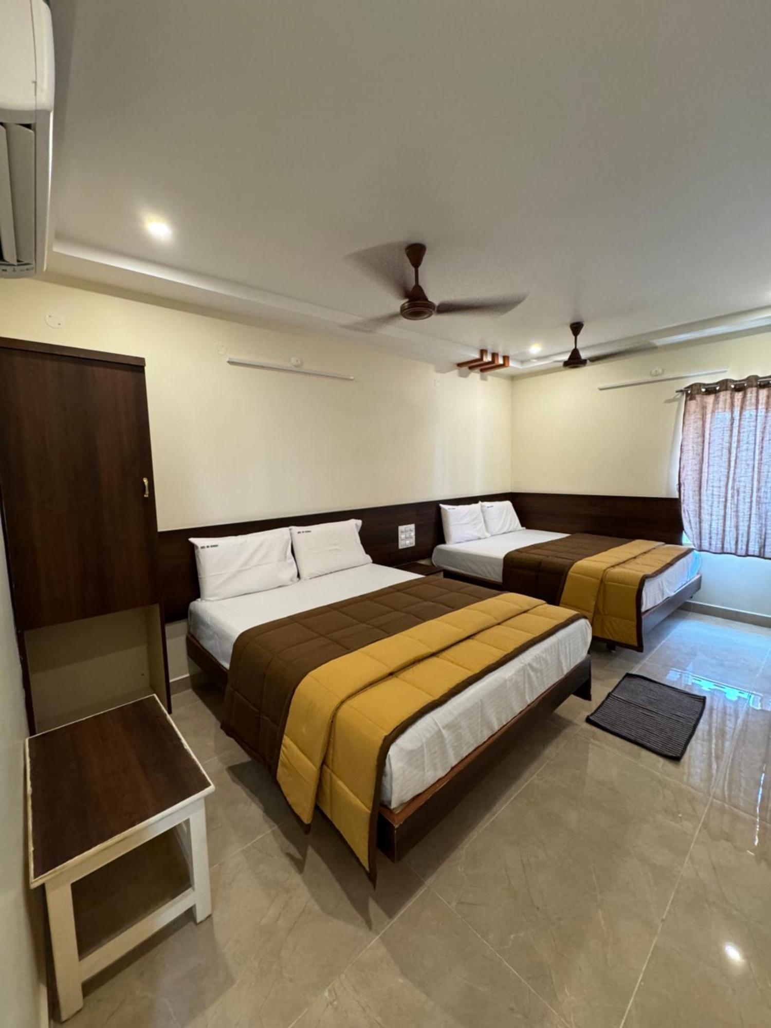 Hotel Dkr Grand Tirupati Exterior photo